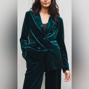 BLANK NYC Street Smart Velvet Blazer Emerald Green Small SOLD OUT